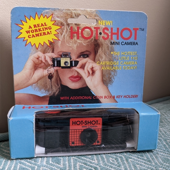 Other - Vintage Hot Shot Mini Camera